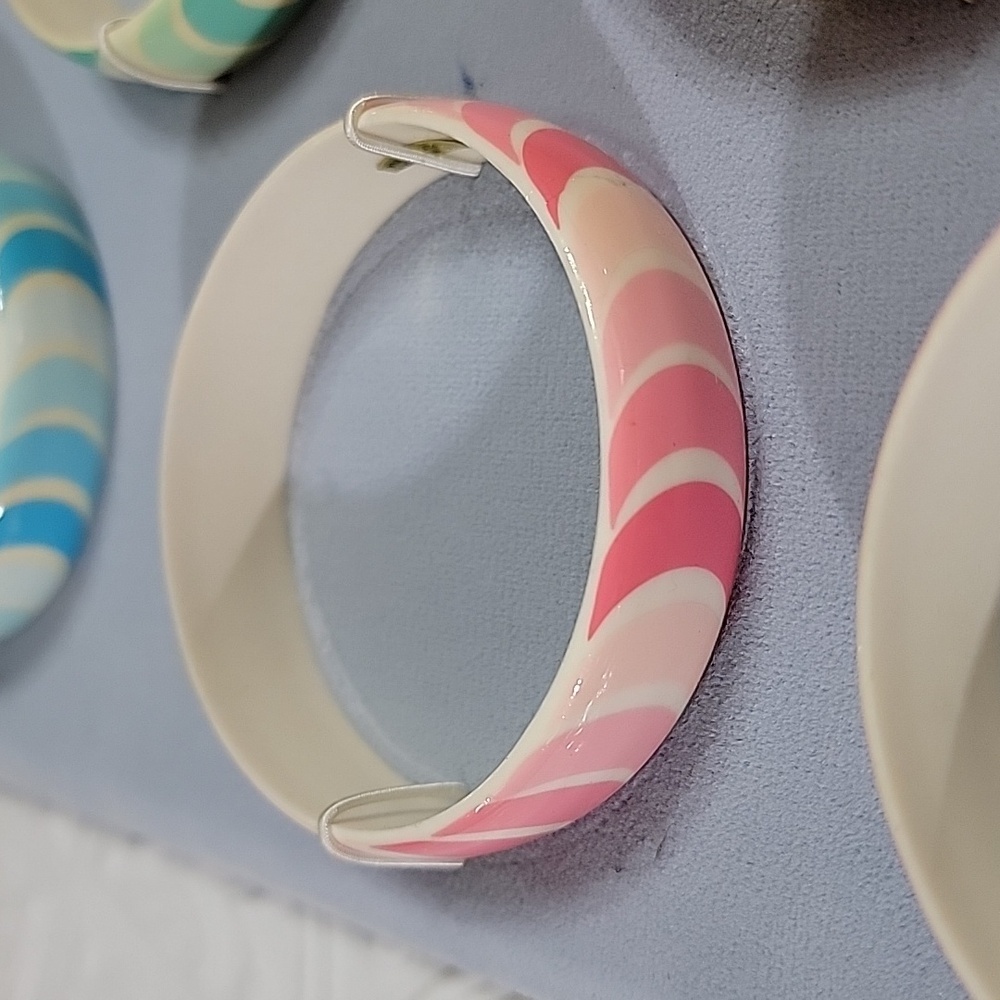Cresent Design Multi-Color  Lucite Vintage Bracelets Set Of 5 - Picture 5 of 10